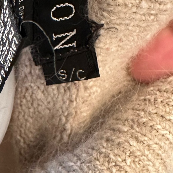 Vintage Women’s IB Diffusion Angora Silk And Wool Sweater Sz Sm - Picture 5 of 7